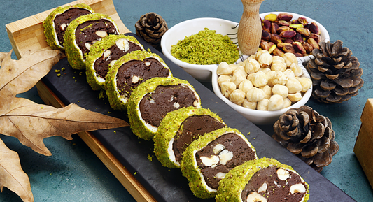 Rahat Turcesc umplut cu Cremă de Ciocolată, Alune de pădure și Fistic