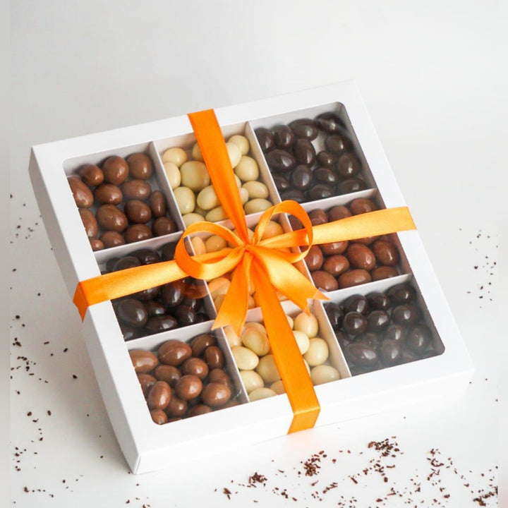 Cutie Cadou Alune în Ciocolată (drajeuri)