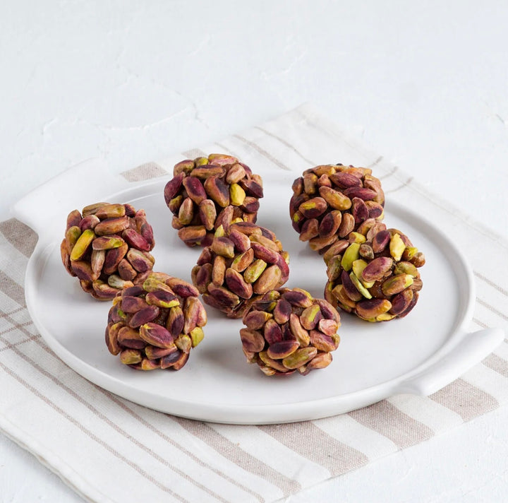 Mini Delicii Turcești cu Fistic, Curmale și Morcov (de post/vegan)